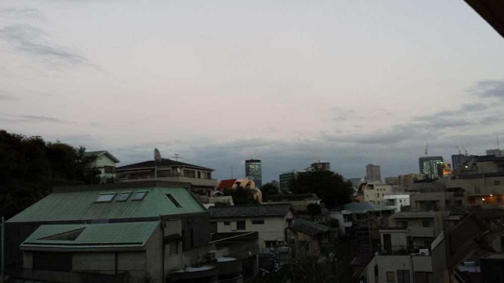 View photos from the dwelling unit. View from the site (October 2013) Shooting