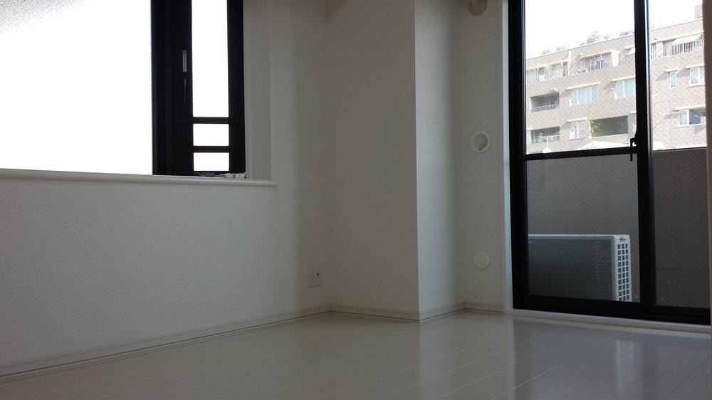 Non-living room. Indoor (10 May 2013) Shooting