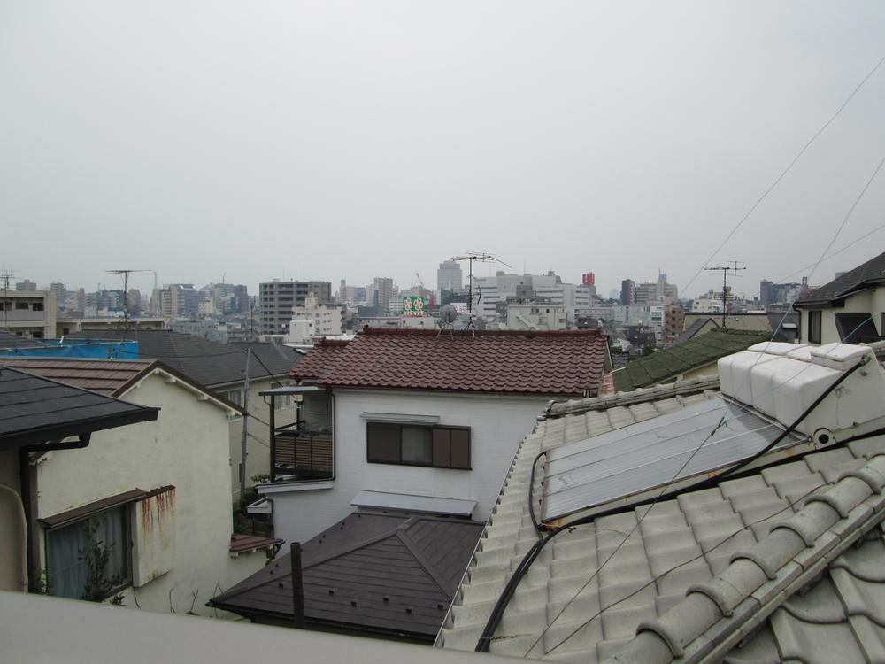 View photos from the dwelling unit. View from the site (July 2013) Shooting