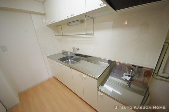 Kitchen. Room (August 2013) Shooting