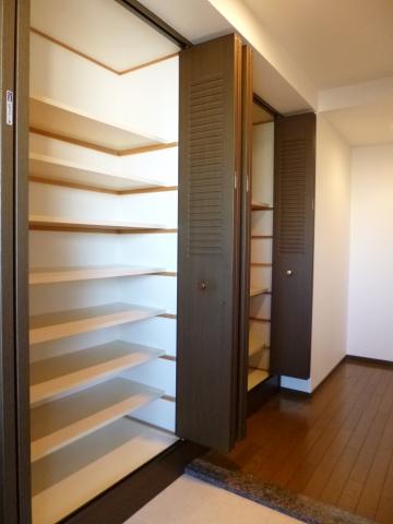 Receipt. Footwear input