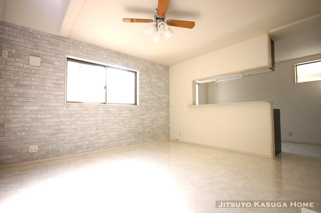 Living. 5 Building room