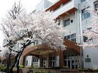 Primary school. Shiomi until elementary school 325m