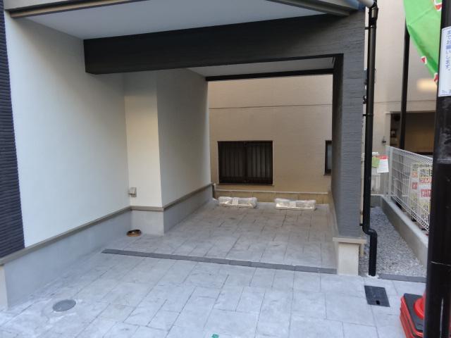 Parking lot. Local (12 May 2013) Shooting