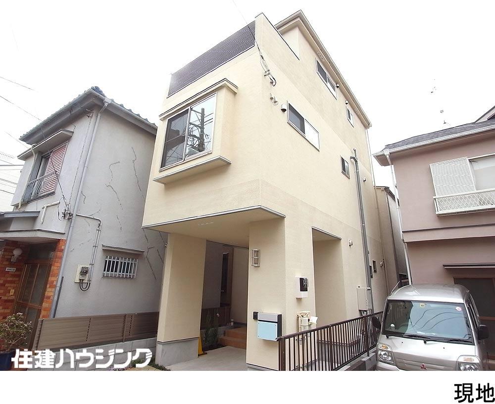 Building plan example (exterior photos). Building plan example Building price 14 million yen, Building area 84.02 sq m