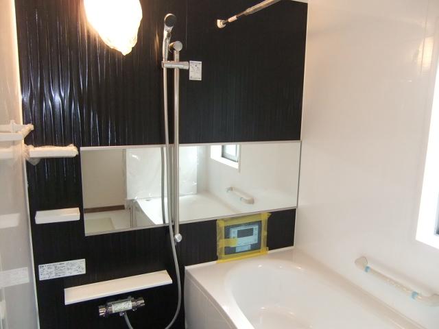 Bathroom. Indoor (January 2014) Shooting