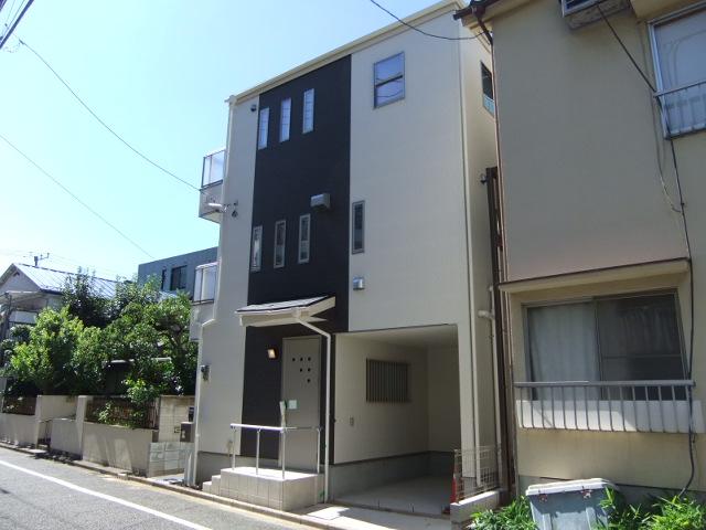 Local photos, including front road. Local (January 2014) Shooting