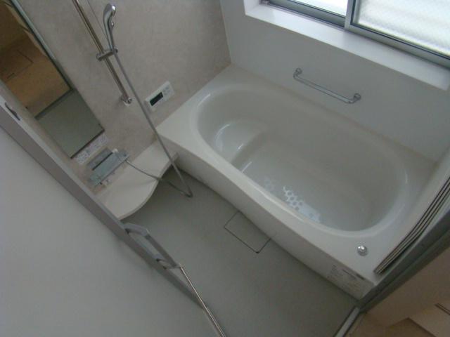 Bathroom. Indoor (11 May 2013) Shooting