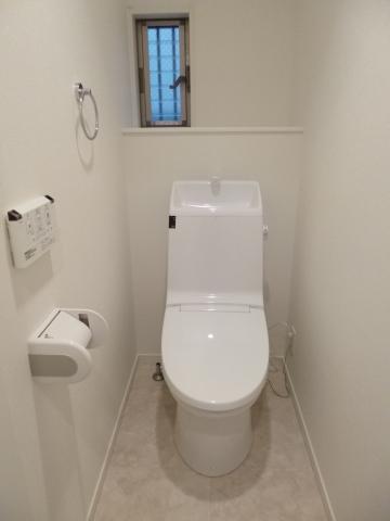 Toilet. 1st floor