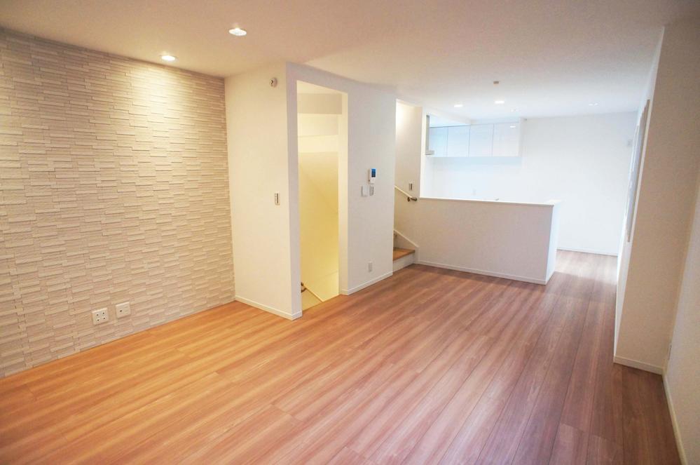 Living. Indoor (11 May 2013) Shooting