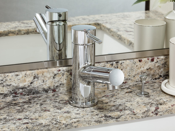 Bathing-wash room.  [Single lever pull-out faucet] Single lever pull-out faucet is, Simple and minimalist design. Is a compact spout pull-out faucet. Since the spout is pulled out, It is also useful to clean the sink bowl.