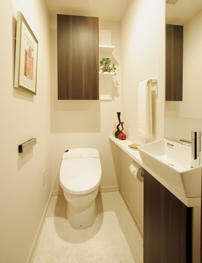 Bathing-wash room.  [toilet] comfortable ・ Clean use, Care is also easy tankless toilet. Also we have established a compact hand-washing counter.