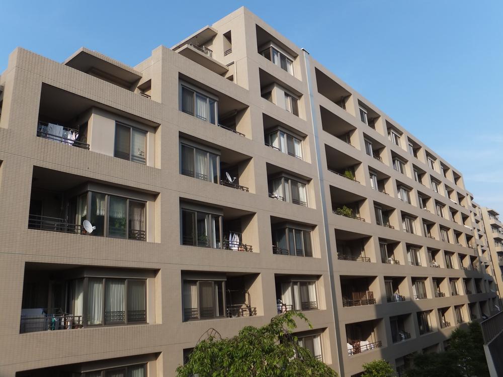 Local appearance photo. Local (12 May 2013) Shooting