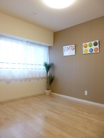 Non-living room. Western-style 1