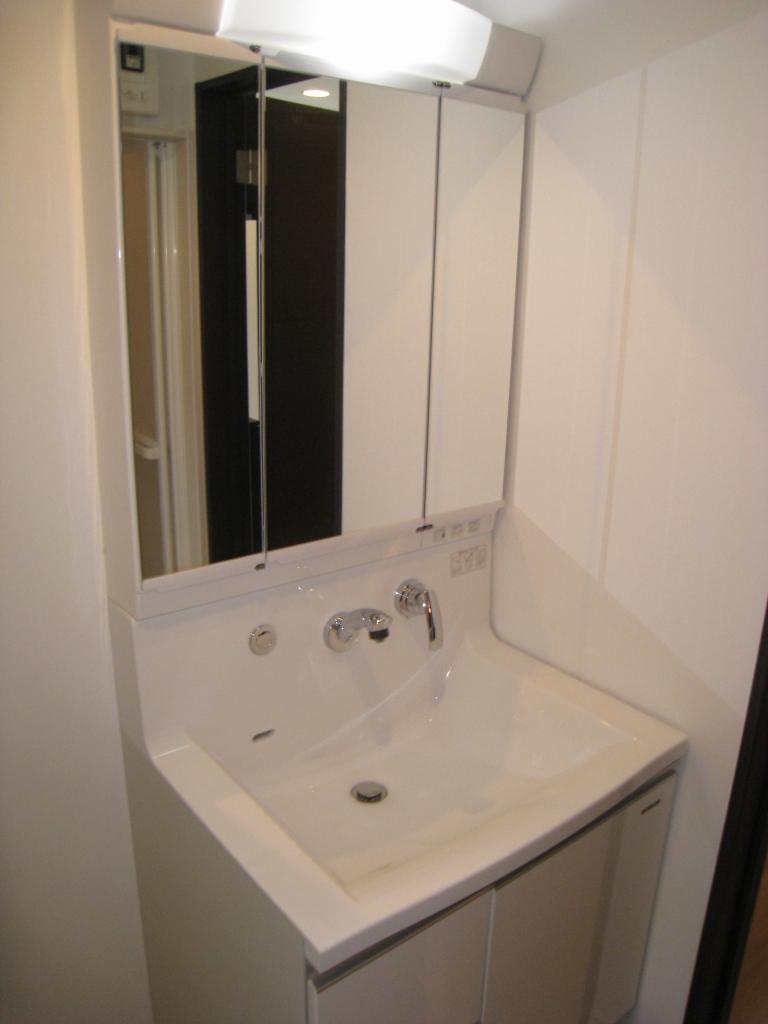 Same specifications photos (Other introspection). _ Vanity seller construction cases