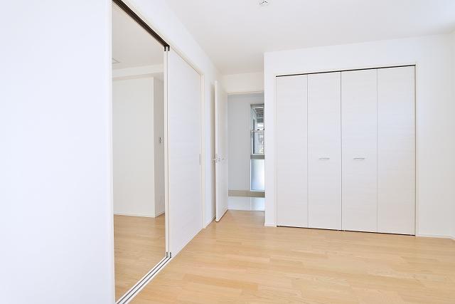 Same specifications photos (Other introspection). Western-style construction cases