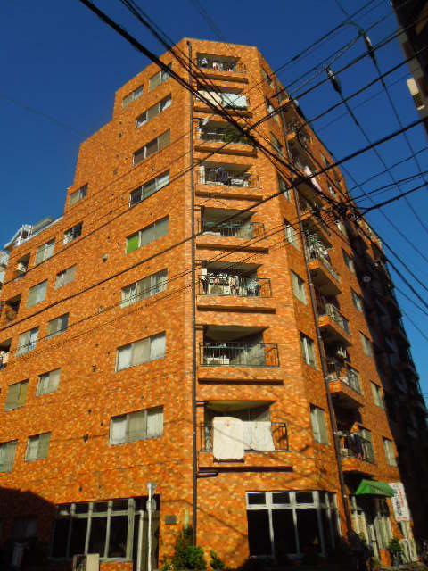 Local appearance photo. Local (12 May 2013) Shooting