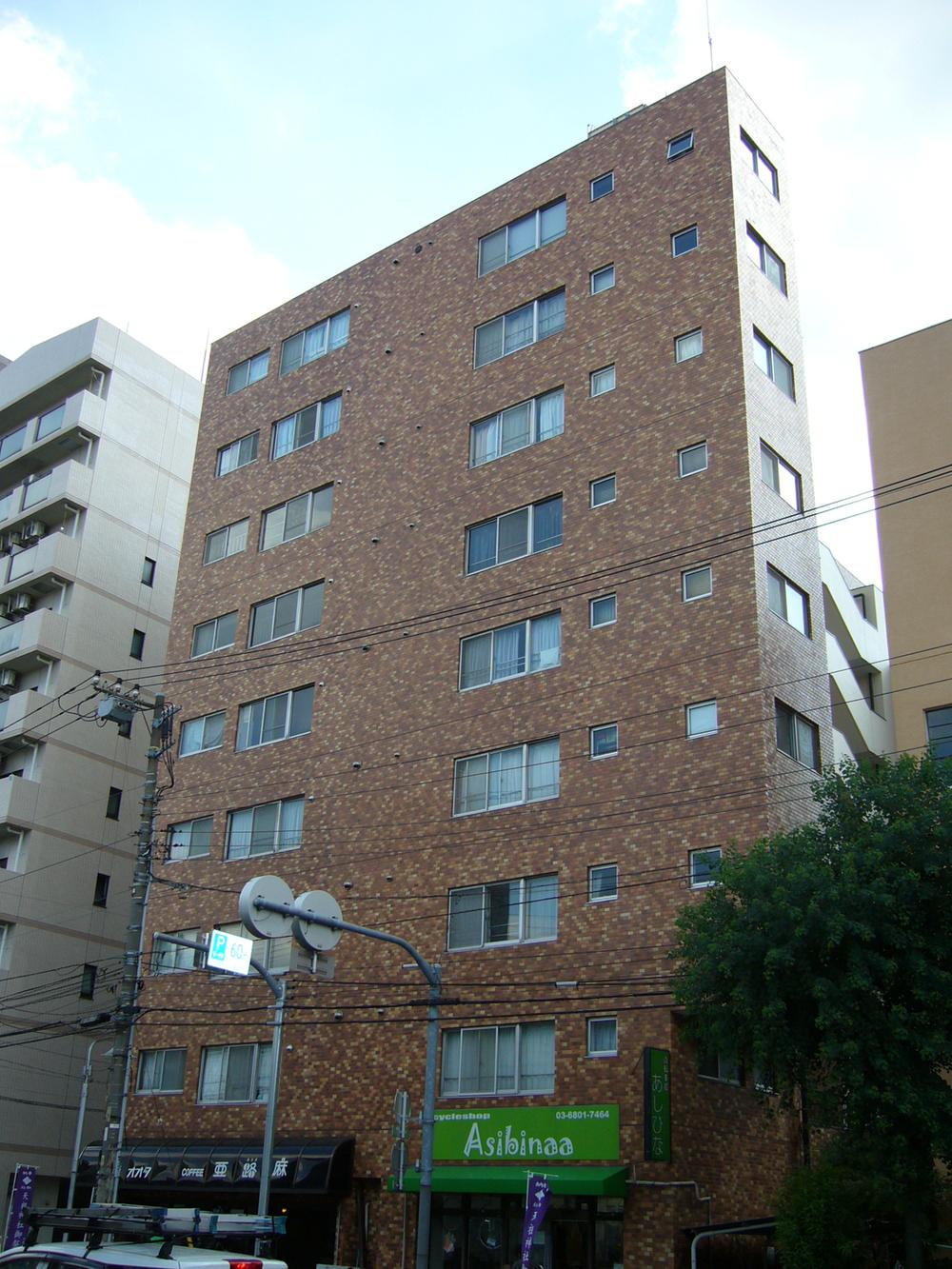 Local appearance photo. Local (12 May 2013) Shooting