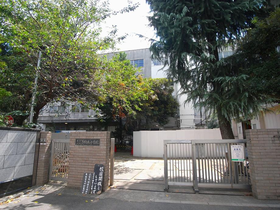 Primary school. 254m to frame this elementary school