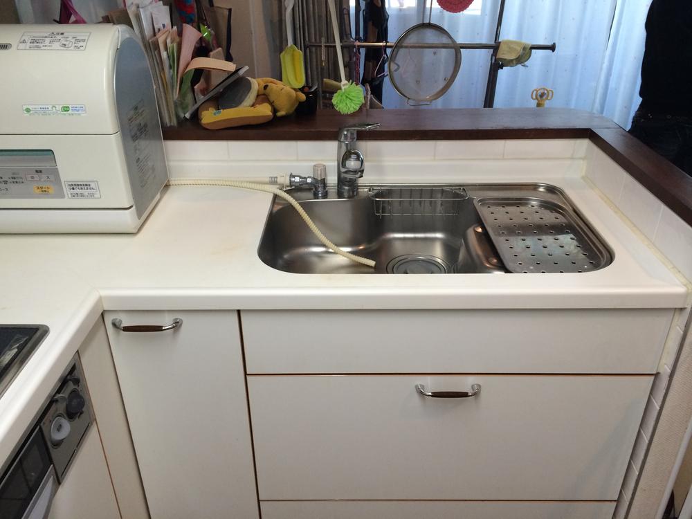 Kitchen. Local (12 May 2013) Shooting