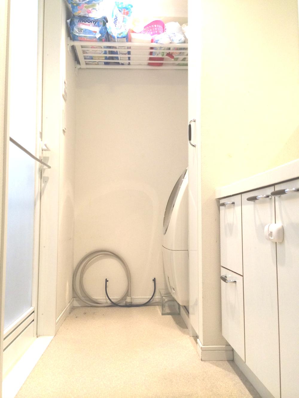 Non-living room. Local (12 May 2013) Shooting