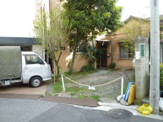 Local land photo. Appearance 1 (2013 April shooting)