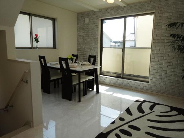 Living. Indoor Building 3 model room (September 2013) Shooting