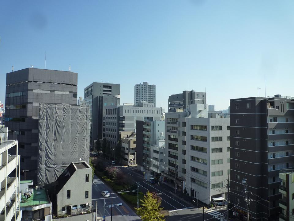 View photos from the dwelling unit. View from the site (November 2013) Shooting