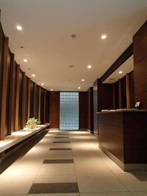 Entrance. Common areas