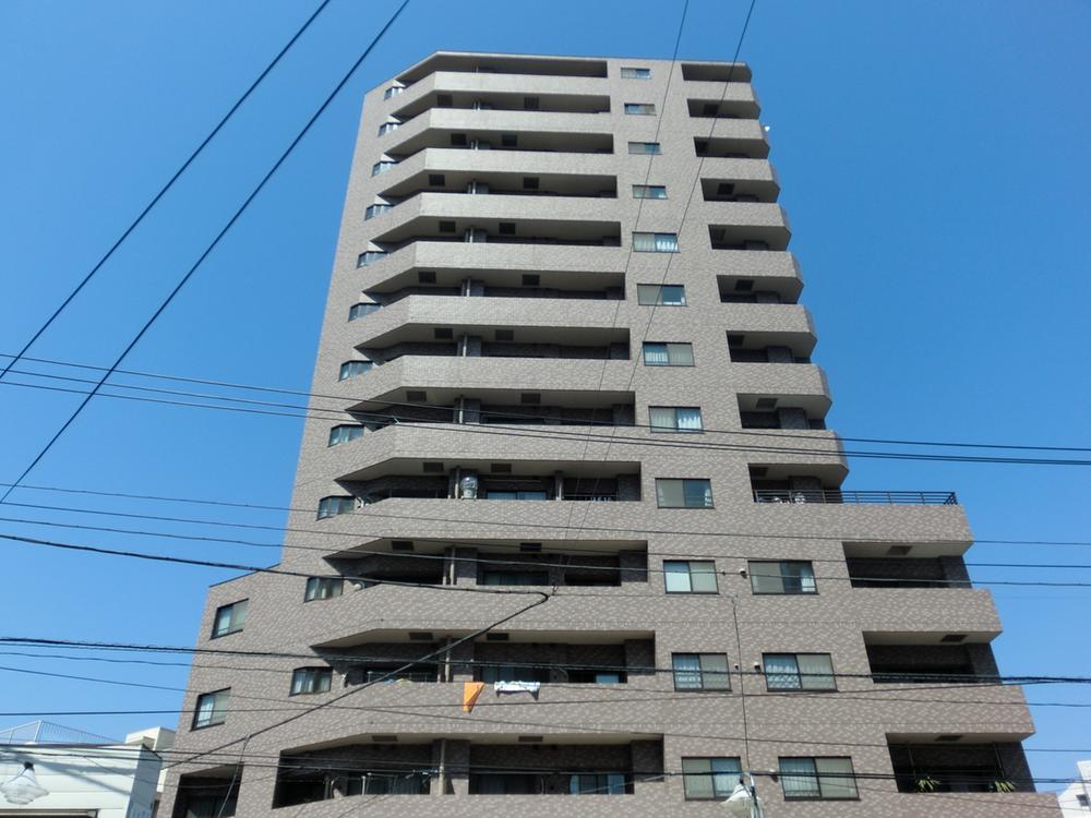 Local appearance photo. Local (12 May 2013) Shooting