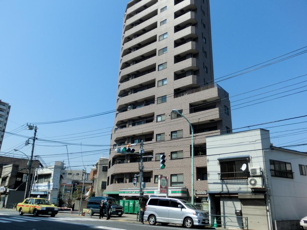 Local appearance photo. Local (12 May 2013) Shooting