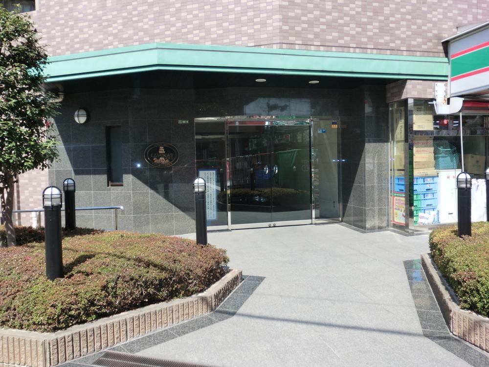 Local appearance photo. Local (12 May 2013) Shooting