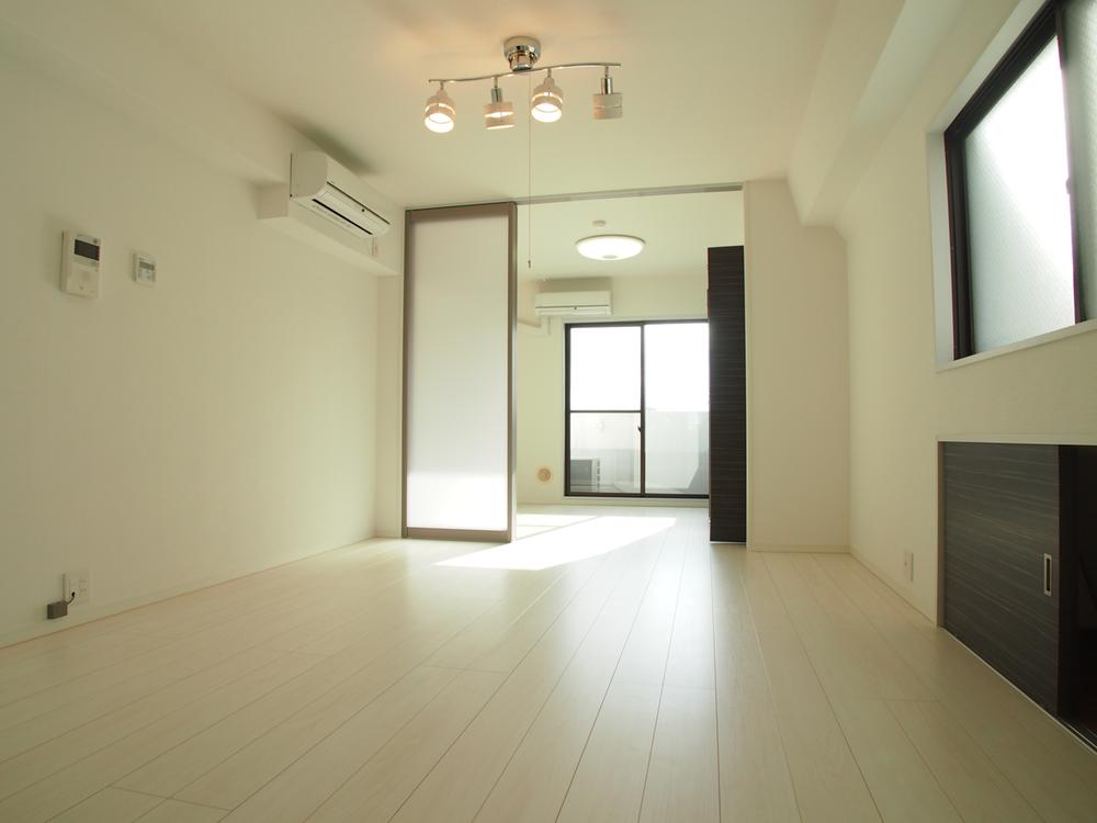 Living. Indoor (11 May 2013) Shooting