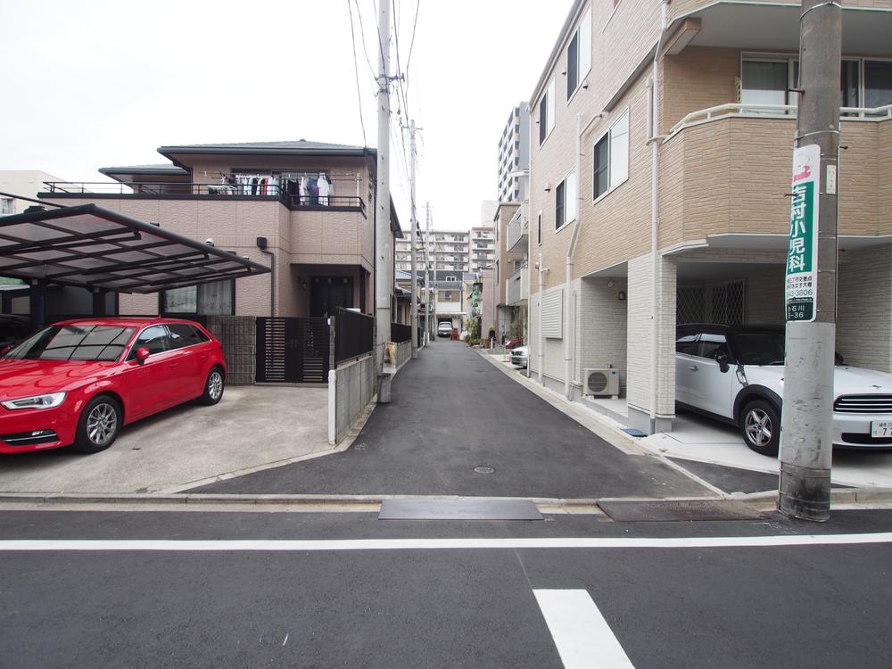 Local photos, including front road. Local (12 May 2013) Shooting