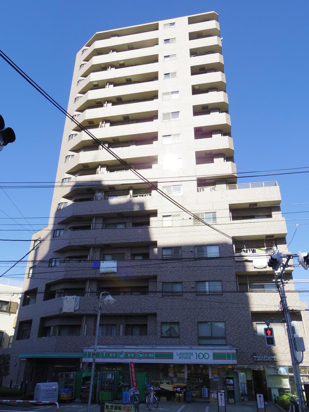 Local appearance photo. Local (11 May 2013) Shooting