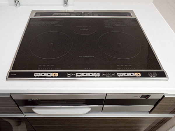 Kitchen.  [IH cooking heater] In addition to the two-neck of the IH heater, It features a radiant heater and the double-sided grill that can cook evenly in the far infrared thermal effect. Easy-to-use design that consolidates all of the switch on the top surface. Care also wipe whip only.