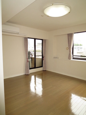 Living and room. Master bedroom