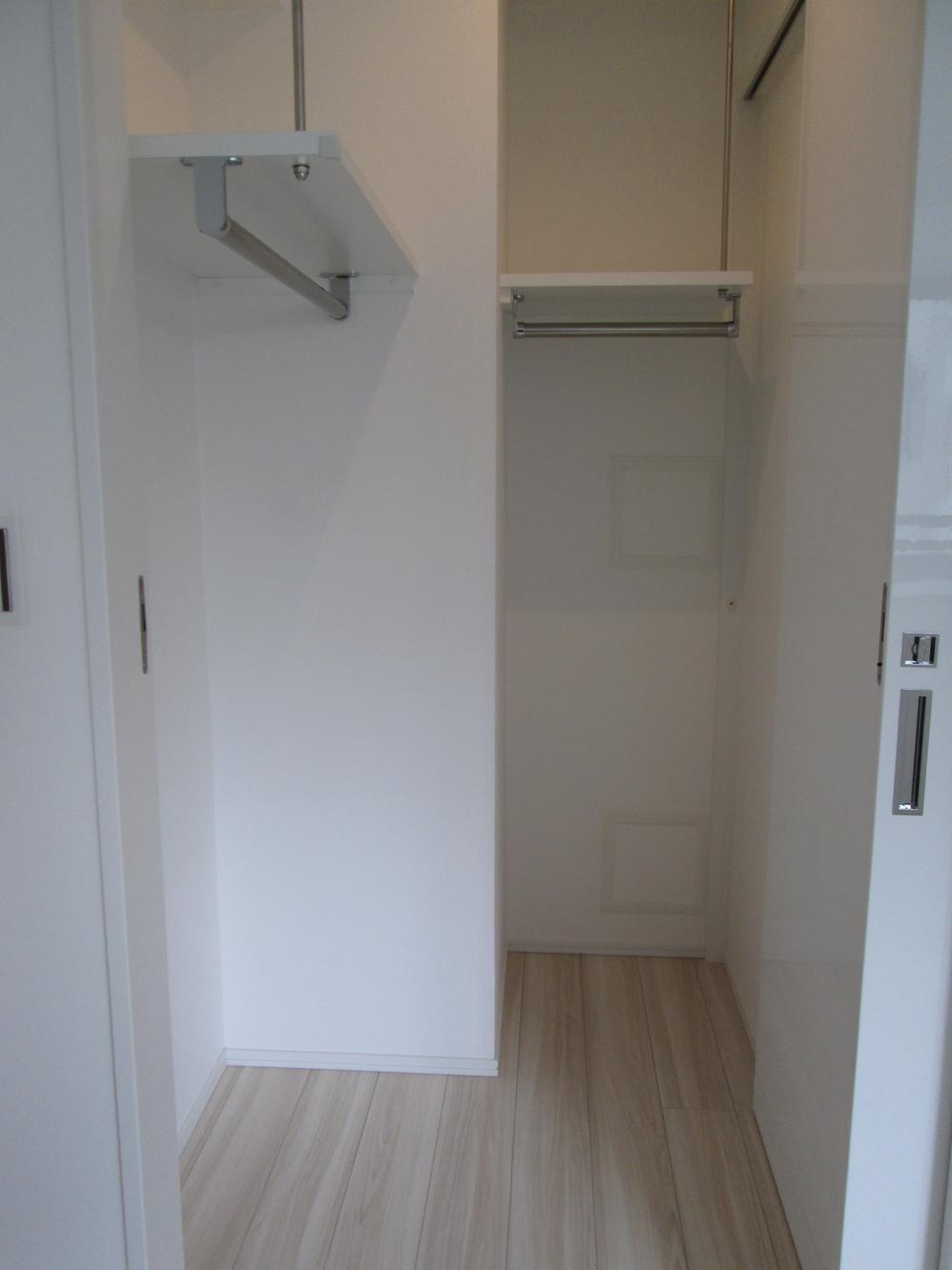 Receipt. Walk-in closet