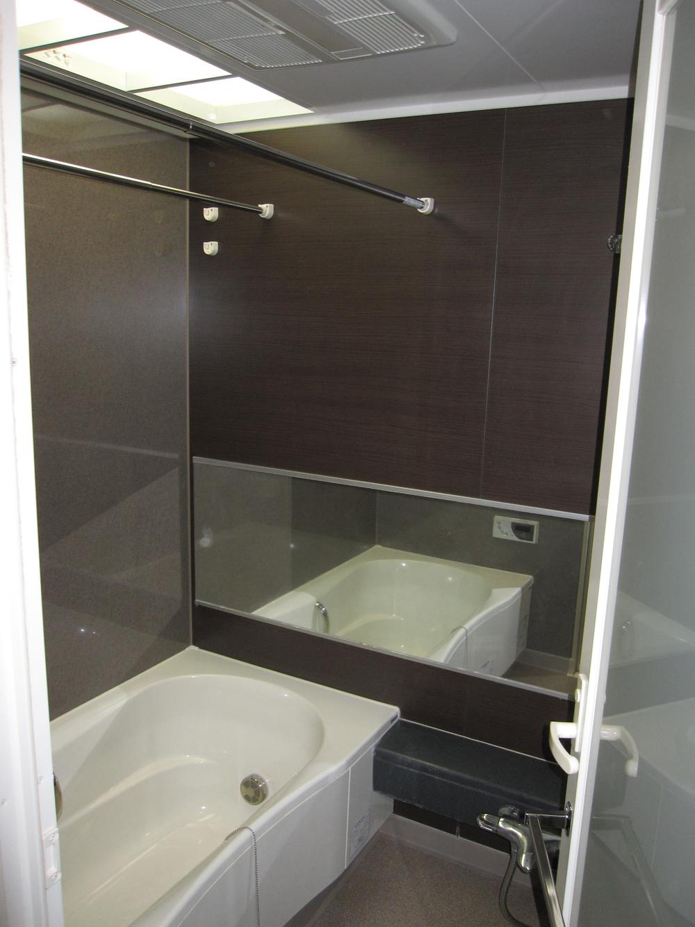 Bathroom. Indoor (11 May 2013) Shooting
