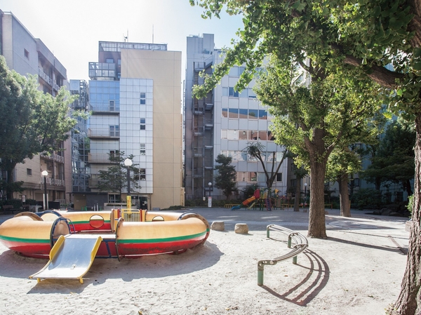 "Kanda children's park" (about 300m)