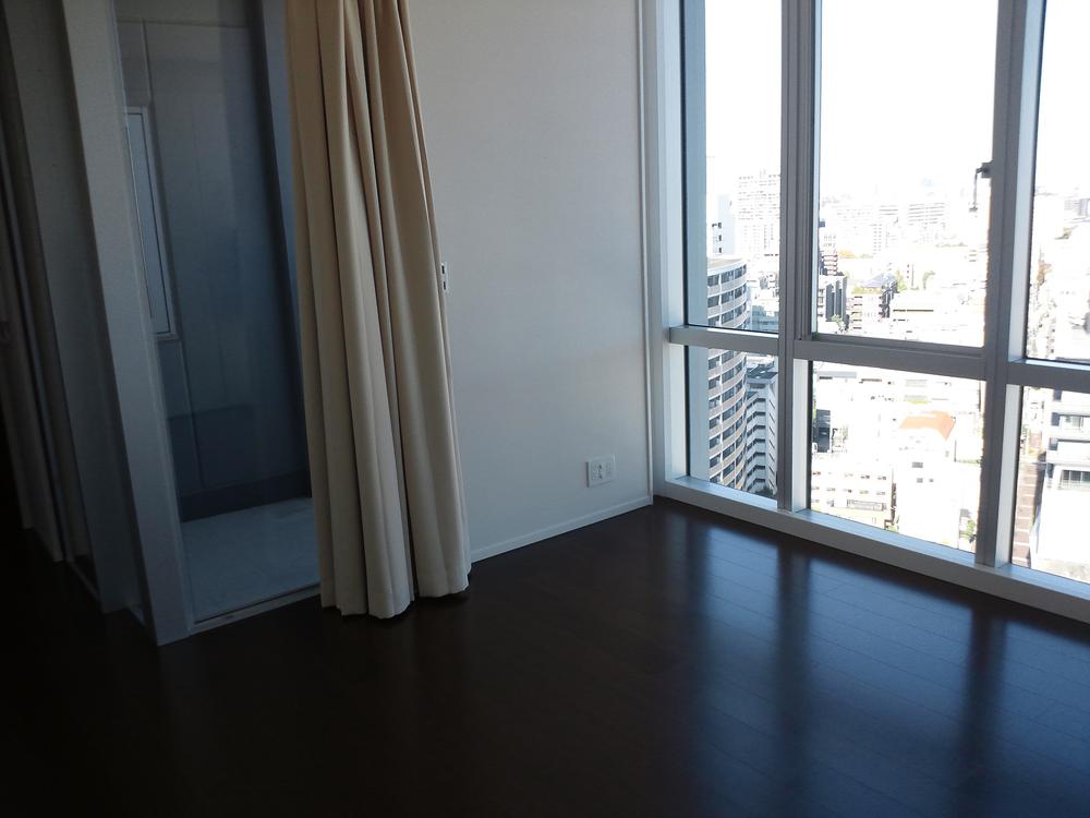 Non-living room. Room (May 2013) Shooting