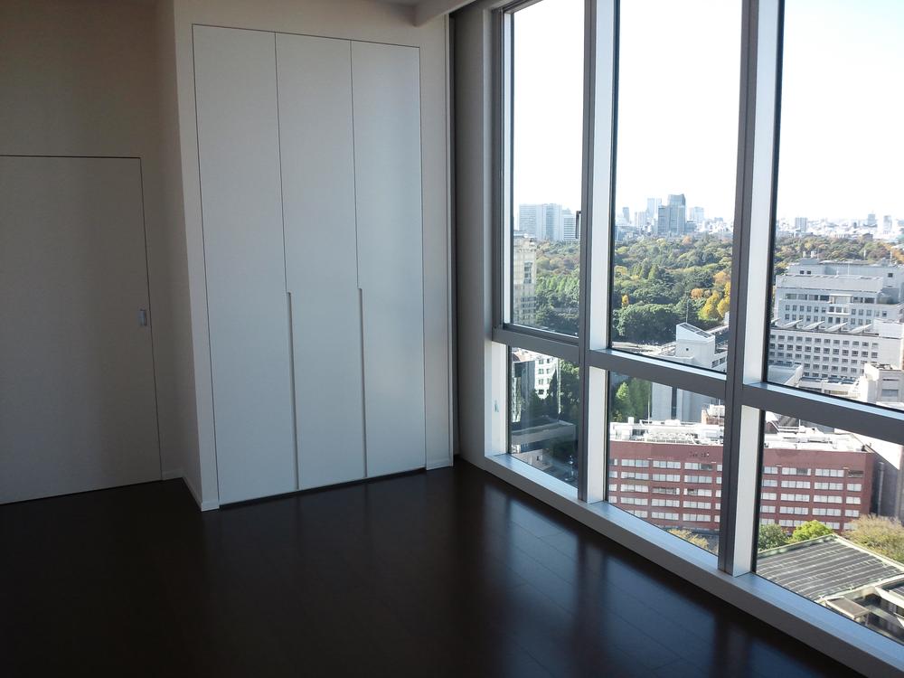 Non-living room. Room (May 2013) Shooting