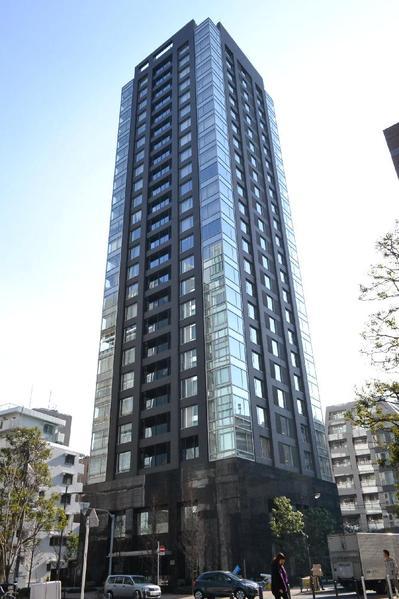 Local appearance photo. 24-story seismic isolation structure