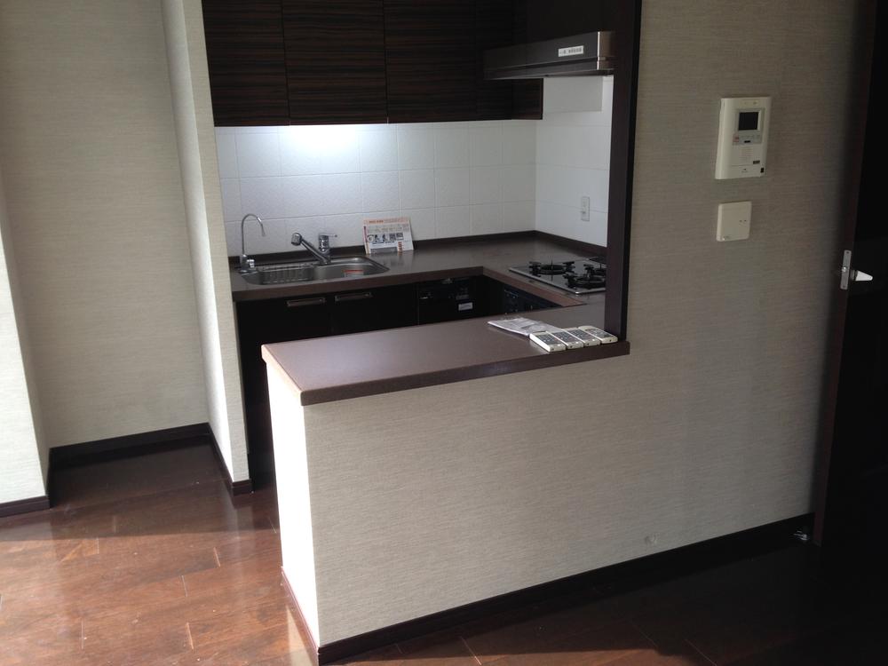 Kitchen. Disposer in the kitchen, There is a water purifier
