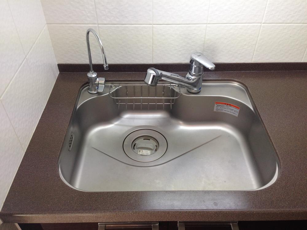Kitchen. disposer, With water purifier