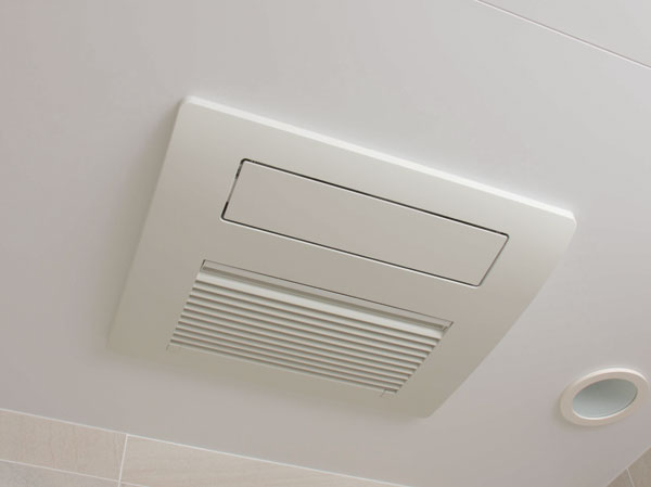 Bathing-wash room.  [Bathroom heating dryer] Dehumidification of bathroom ・ It is effective antifungal measures. Also, Of course, the drying of laundry, such as a rainy day, The cold season can warm up in the bathroom before bathing, It will produce a comfortable bath time.