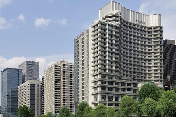 A 5-minute walk "Otemachi" (Station)