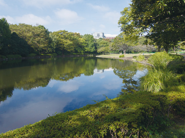 Surrounding environment. Kitanomaru Park About 1060m / 14 mins