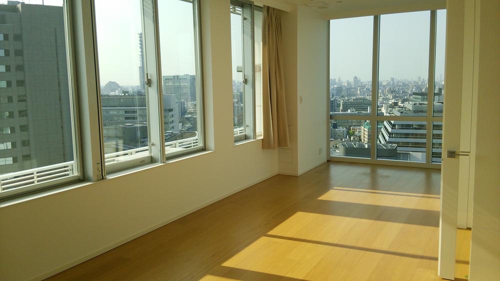 Living. Room (May 2013) Shooting