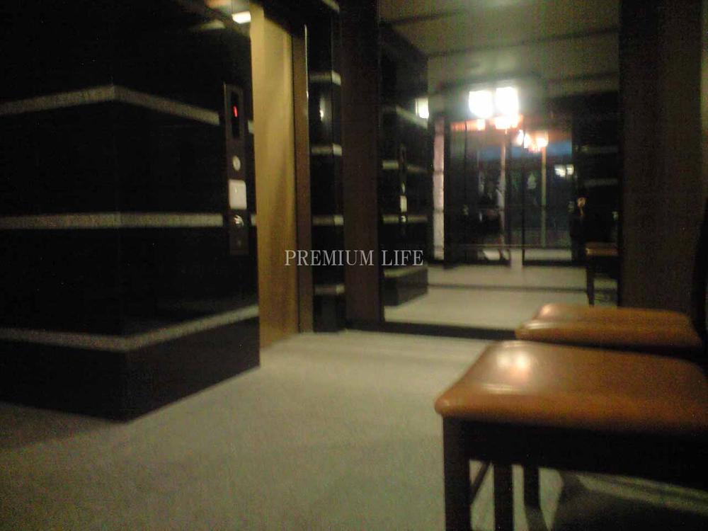 Entrance.  [The entrance] Design of the shared part of the goods in the chic.